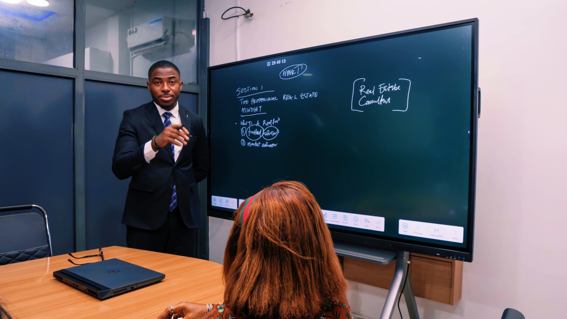 Eze Maximus coaching realtors through the Professional Real Estate Mindset